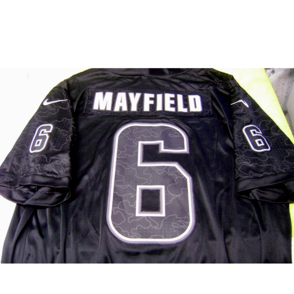 Nike Cleveland Browns Mayfield Nike Black RFLCTV  Limited Jersey. - Picture 2 of 13